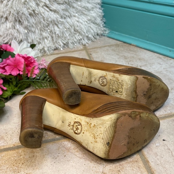 MICHAEL Micheal Kors Boots Women size 7M - Picture 6 of 7